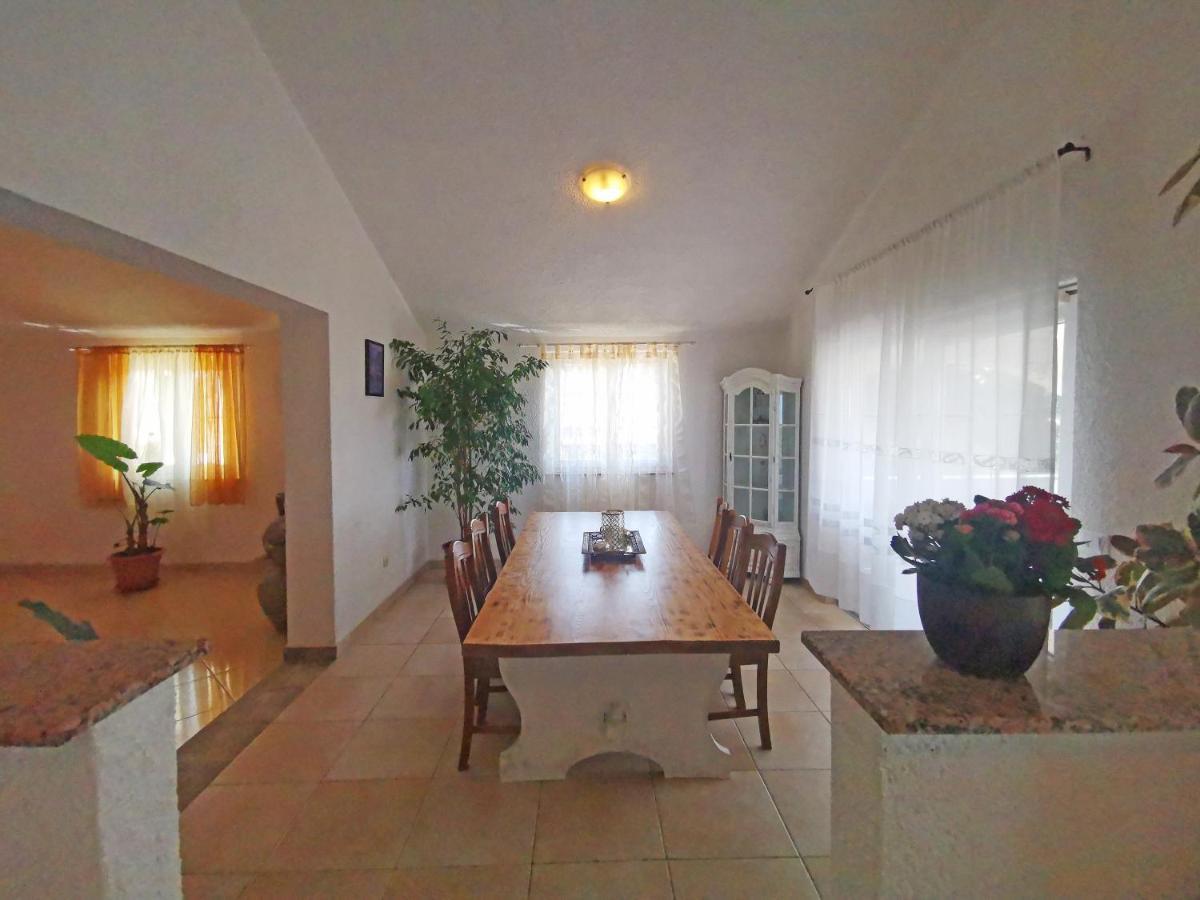 Apartman Luna Sveti Lovreč Pazenatički Exterior foto